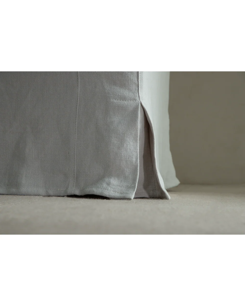 Alina Bench - Image 11