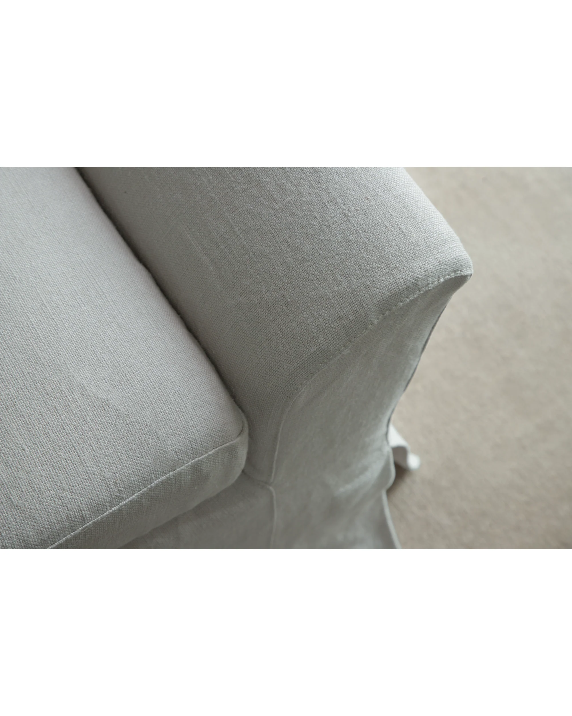 Alina Bench - Image 12