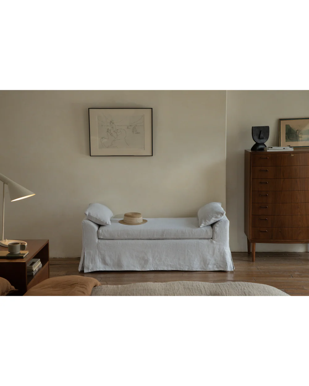 Alina Bench - Image 7