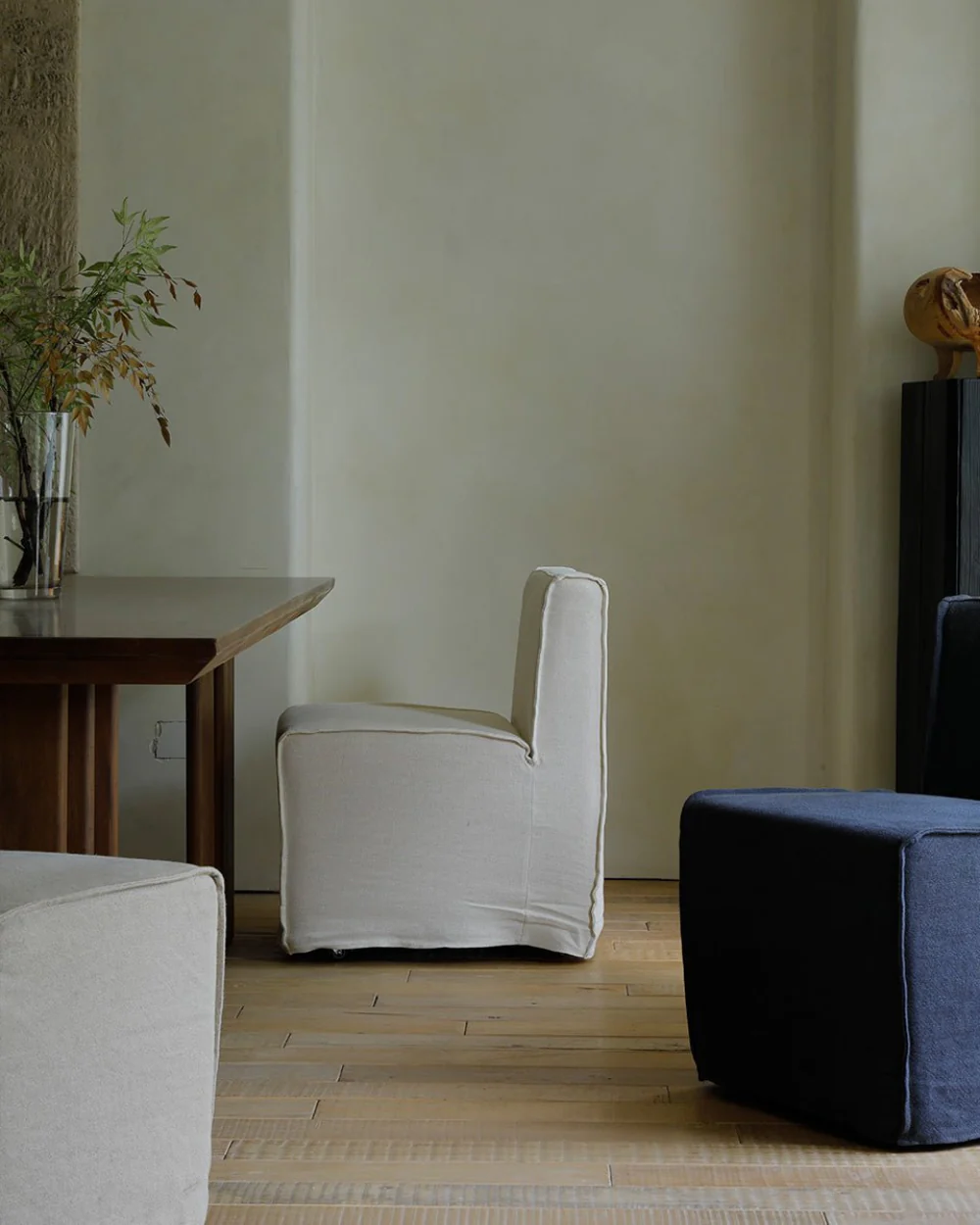 Castor Slipcover Sofa Chair - Image 3