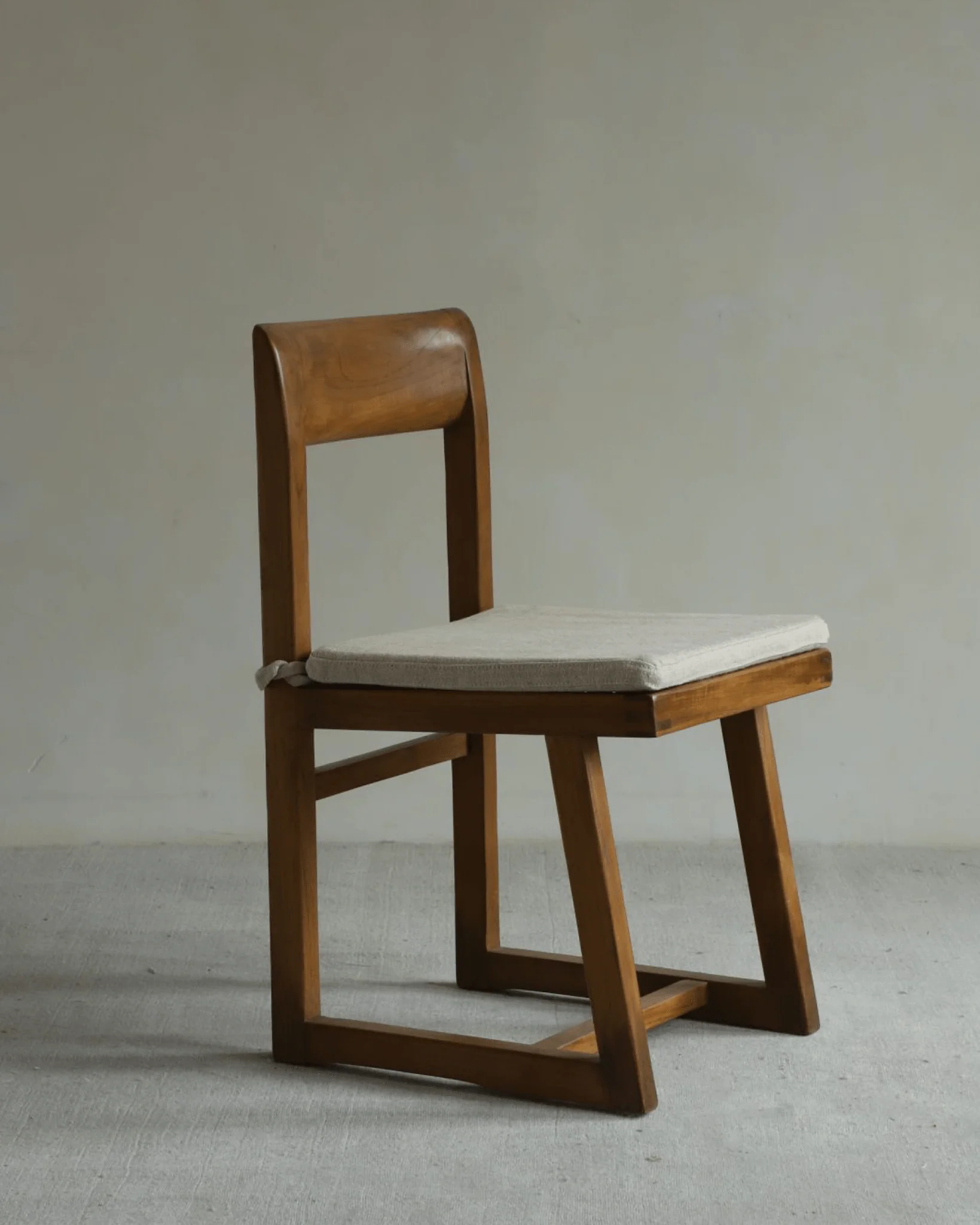 Chandigarh Box Chair - Image 15