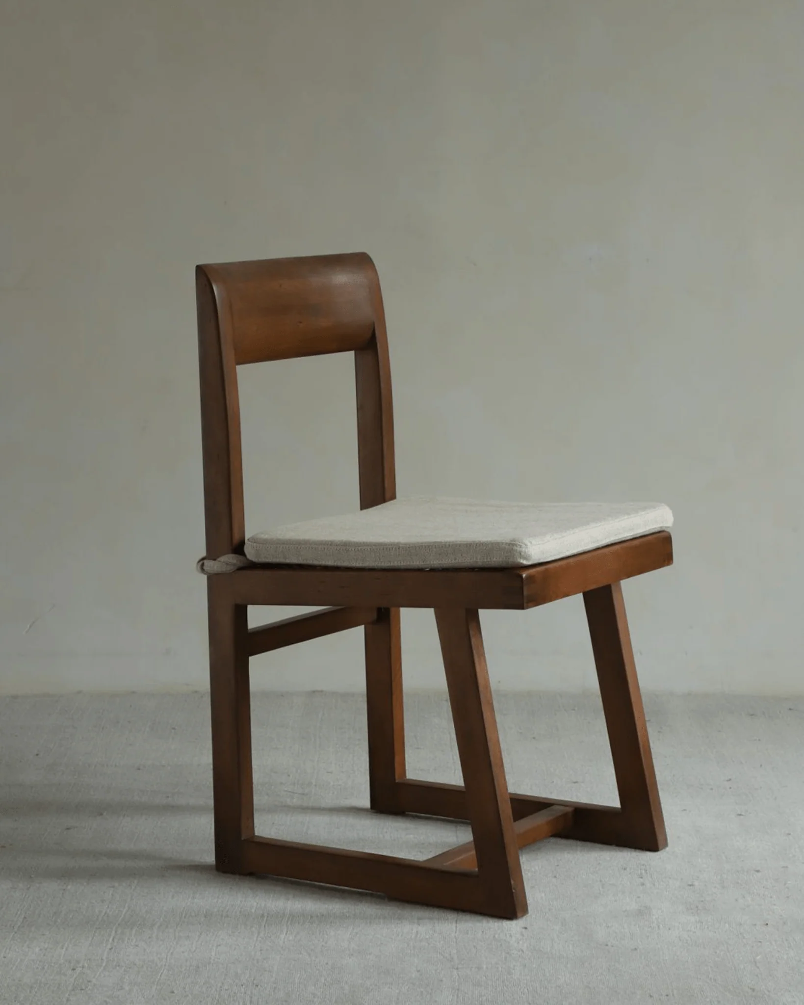 Chandigarh Box Chair - Image 19