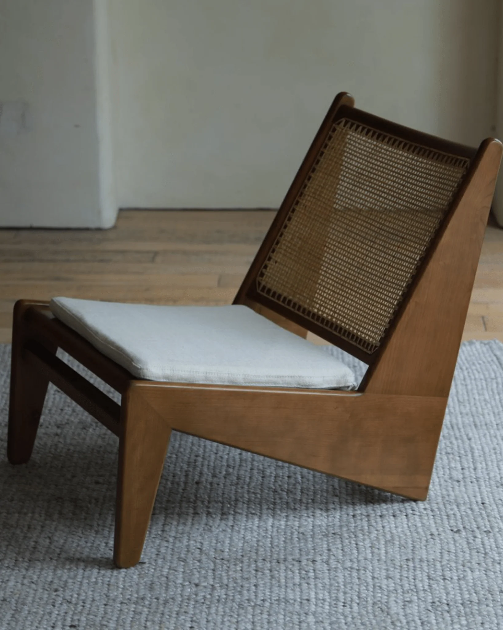 Chandigarh Kangaroo Lounge Chair - Image 12