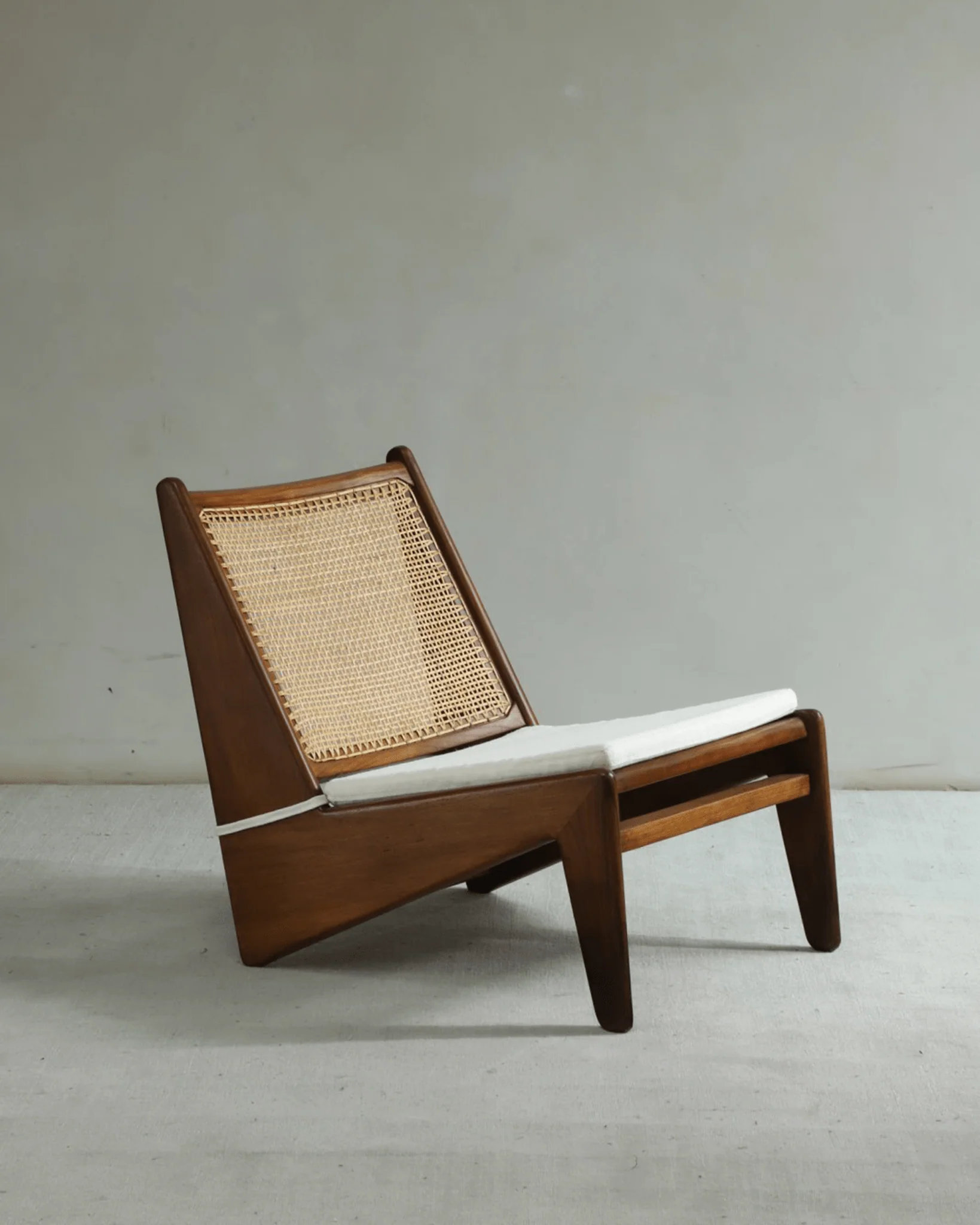 Chandigarh Kangaroo Lounge Chair - Image 13