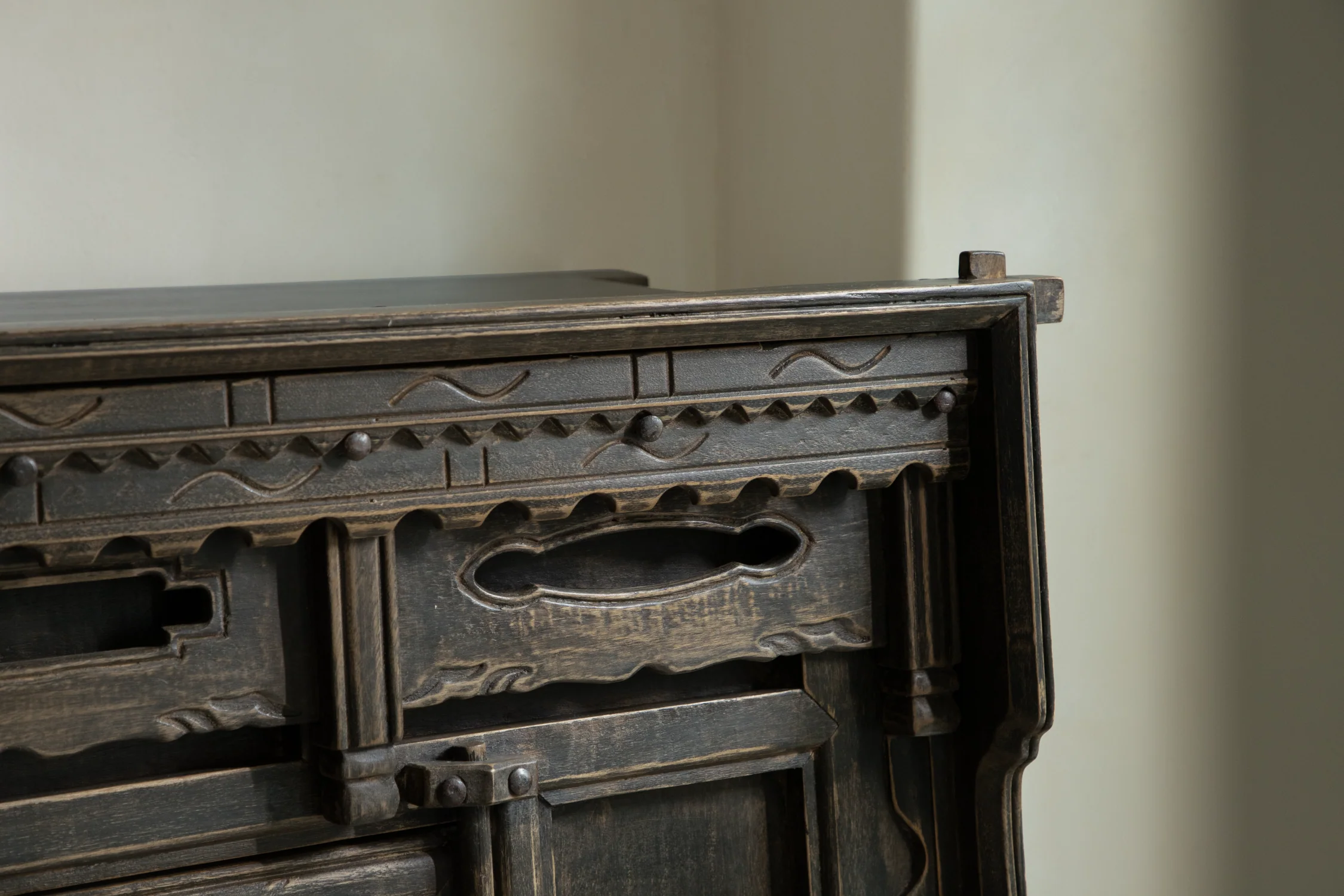 Chinese Cabinet - Image 12