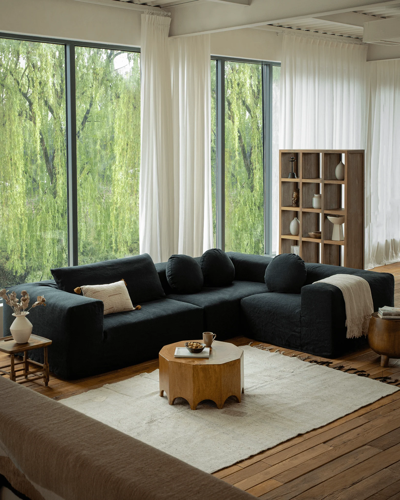Doma Sectional Sofa - Image 4