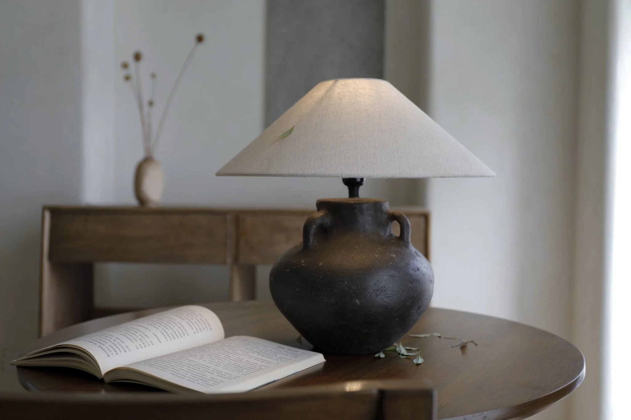 Ear Ceramic Lamp - Image 6