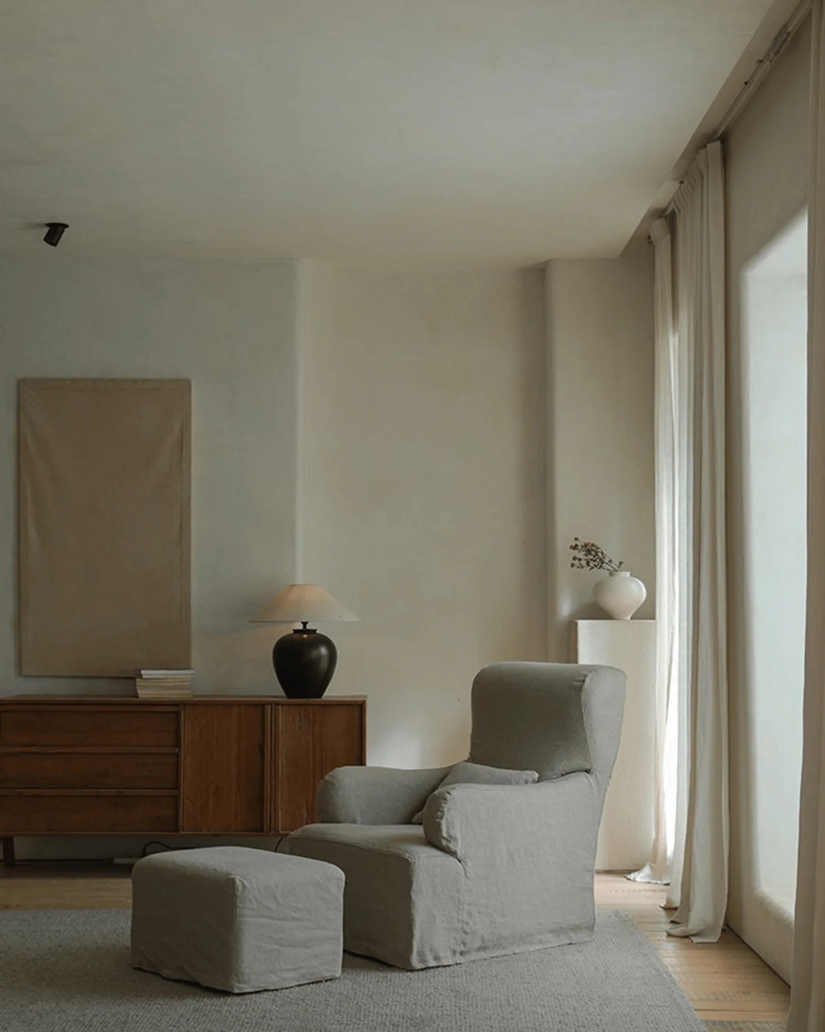 Eve Chaise Lounge Sofa - Image 15