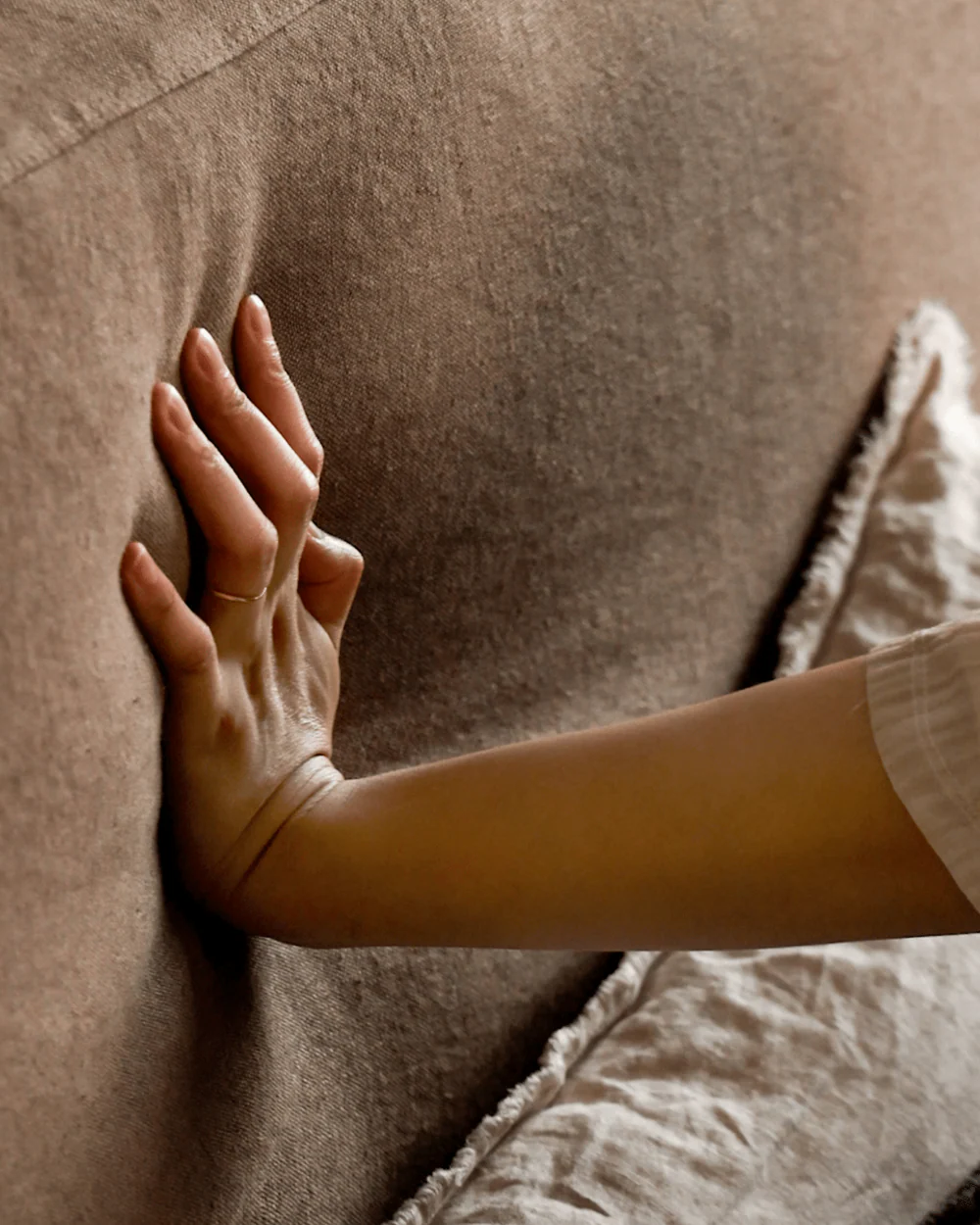 Freya Linen Bed - Image 10