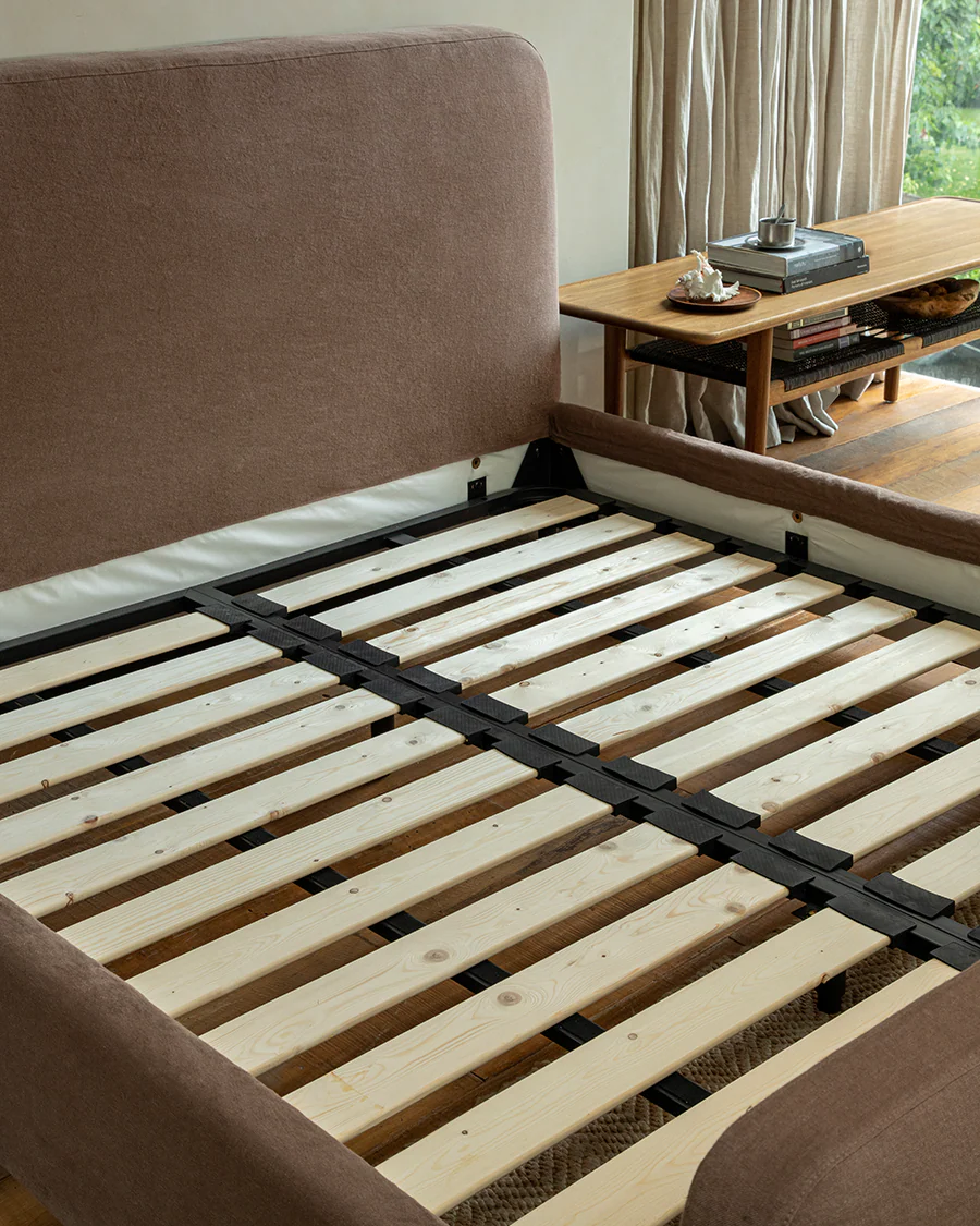 Guni Slipcover Linen Bed - Image 12