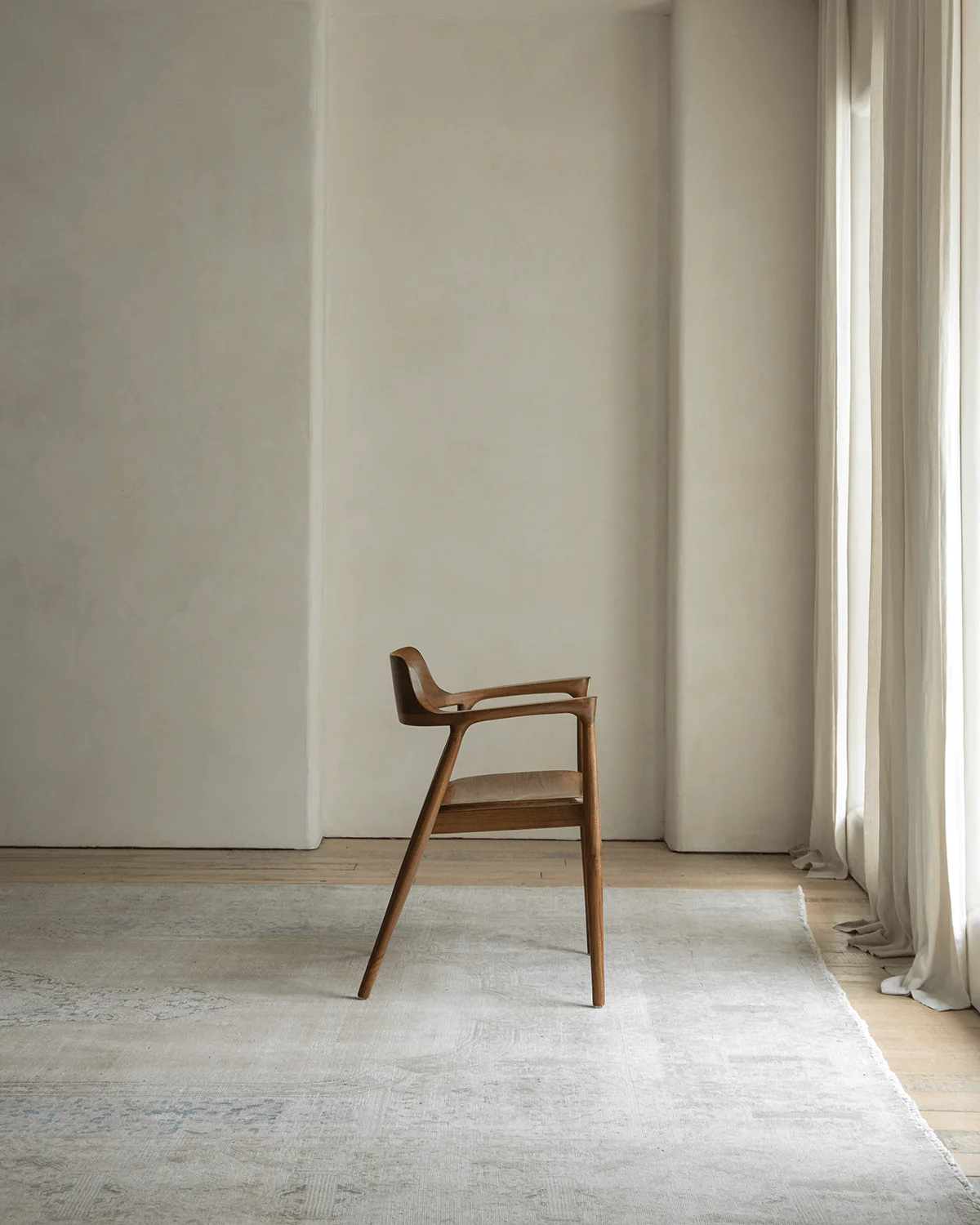 Hiroshima Chair - Image 12