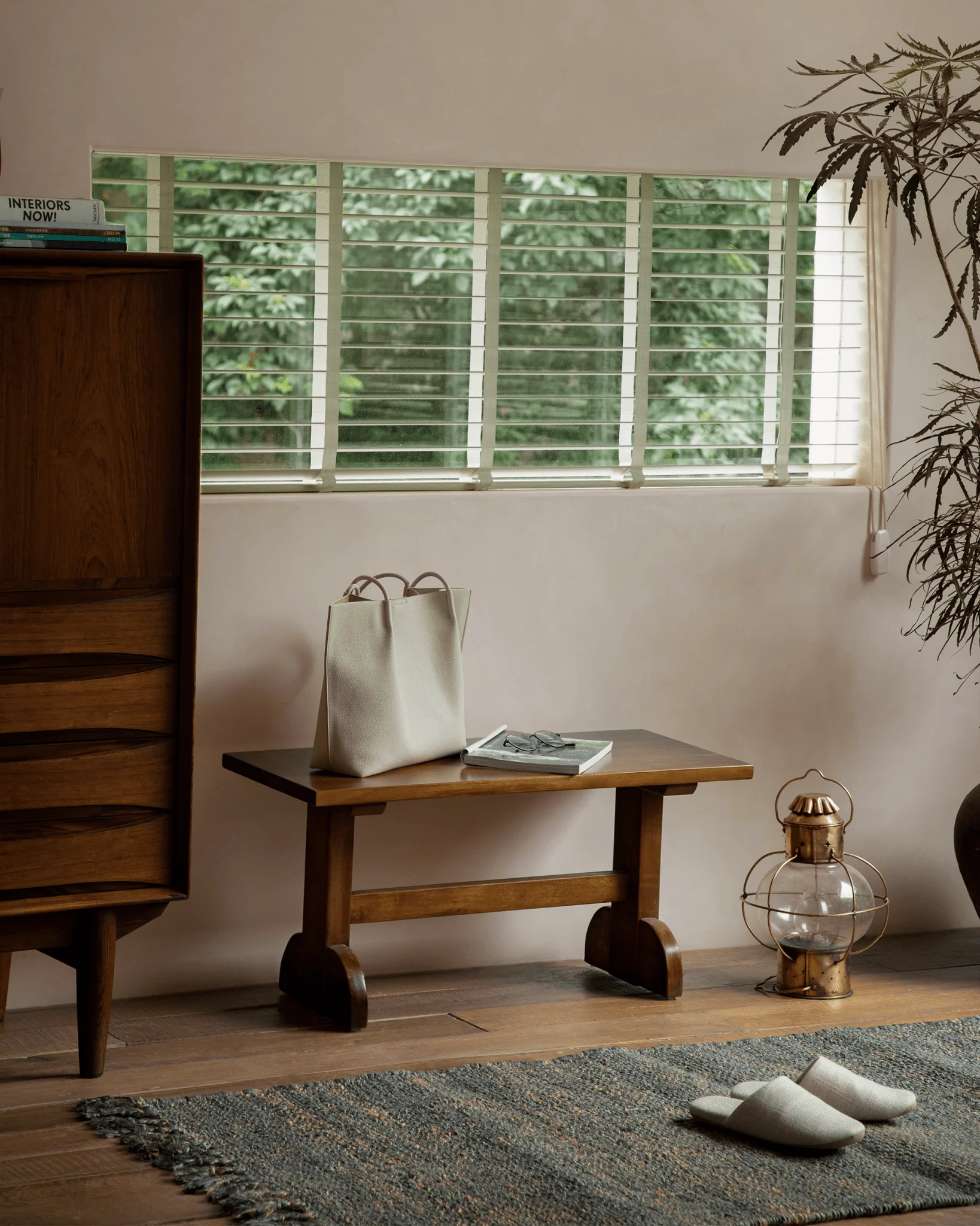 Hoof Side Table - Image 4