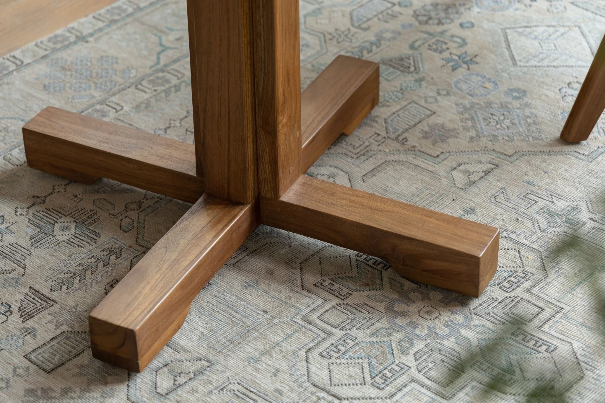 Ruby Round Table - Image 5