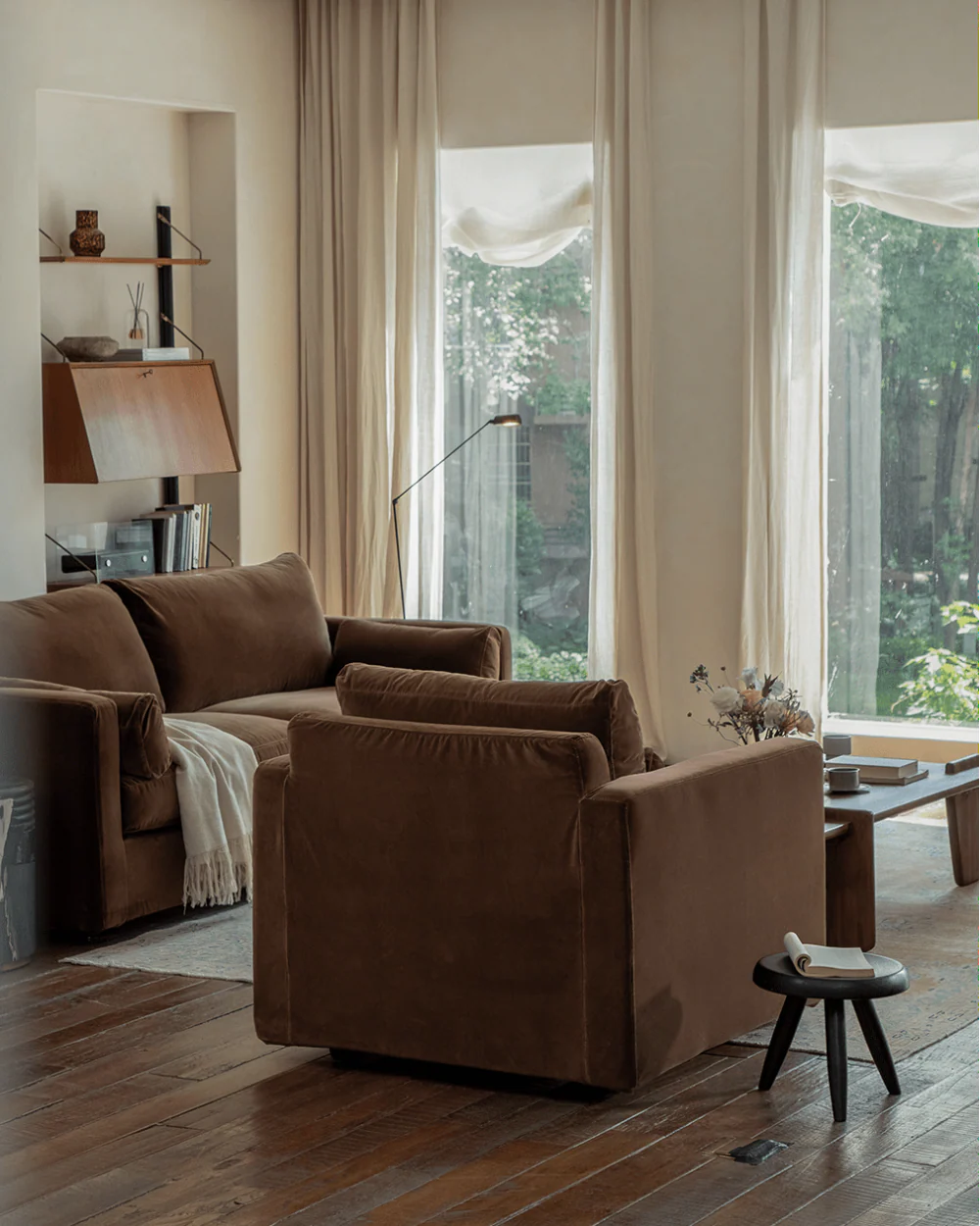 Sofia Velvet Armchair - Image 4