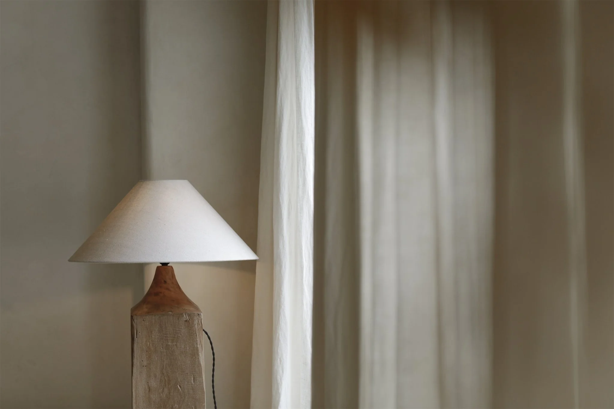 Wooden Floor Lamp - Image 3